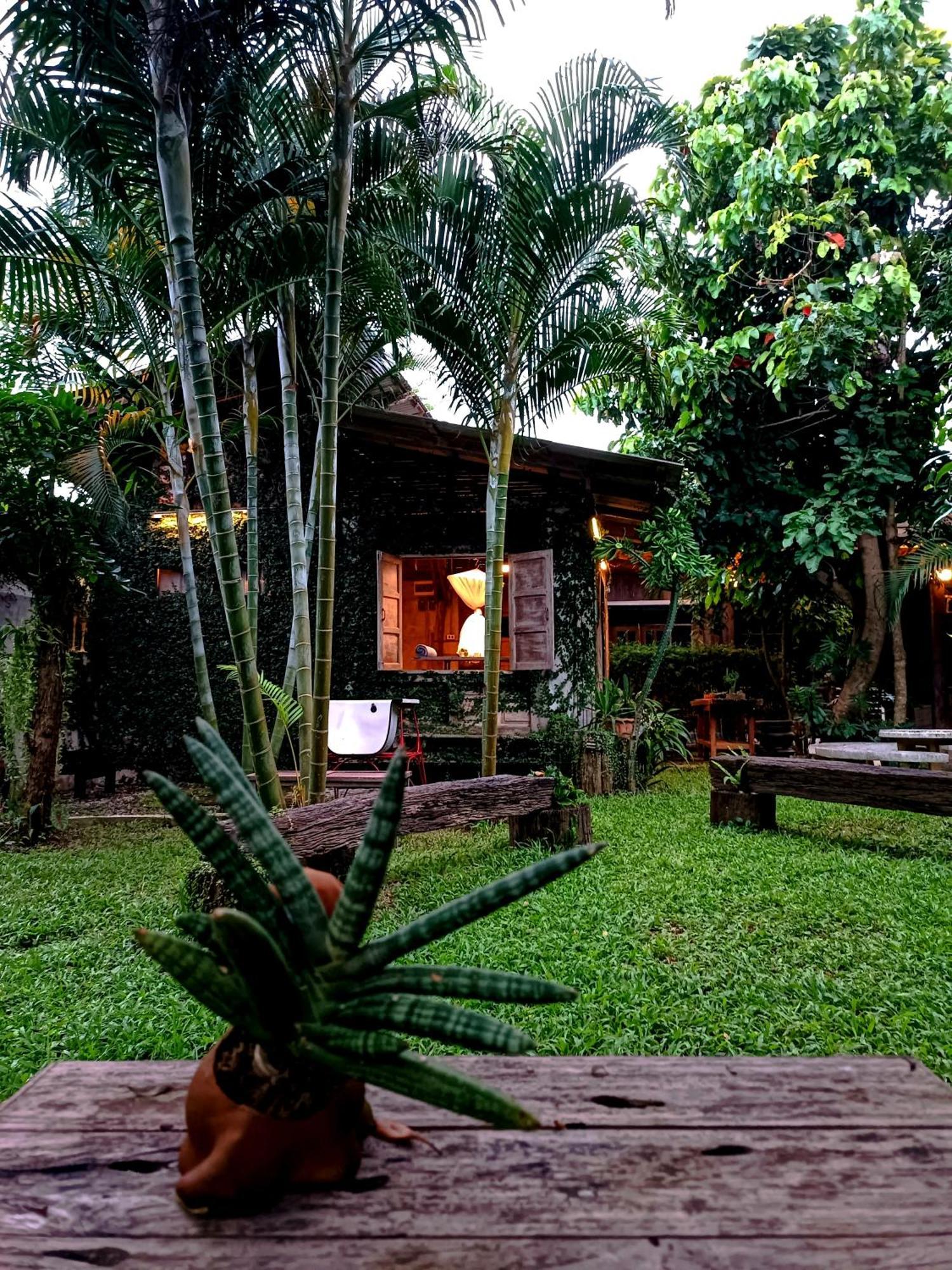 Cabinthai Mae Chaem Exterior photo